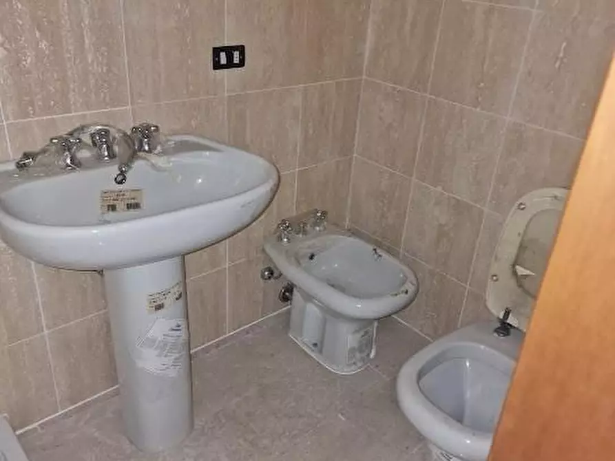 Immagine 9 di Mansarda in affitto  a Carrara