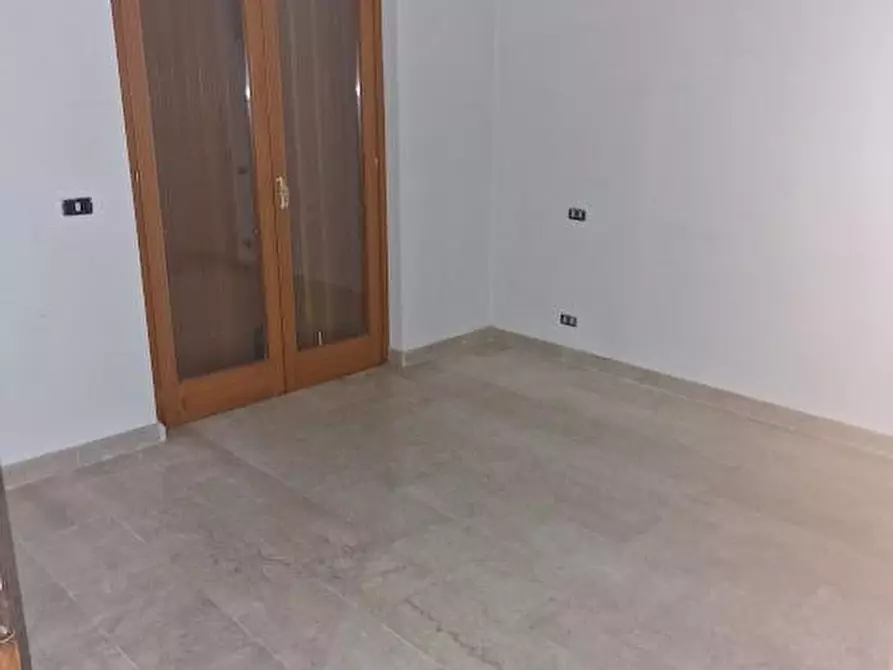 Immagine 8 di Mansarda in affitto  a Carrara