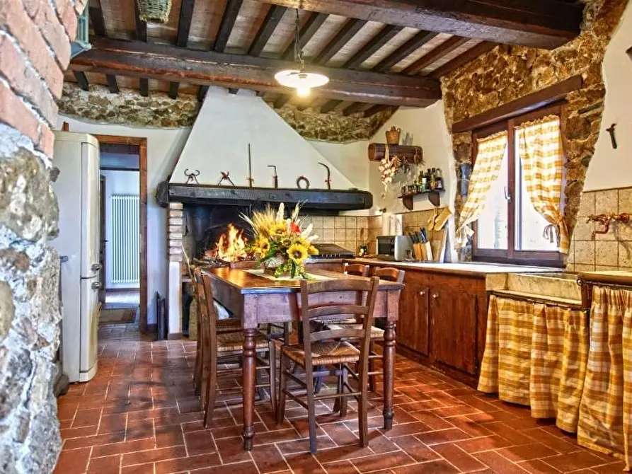 Immagine 18 di Villa in vendita  a Chianni