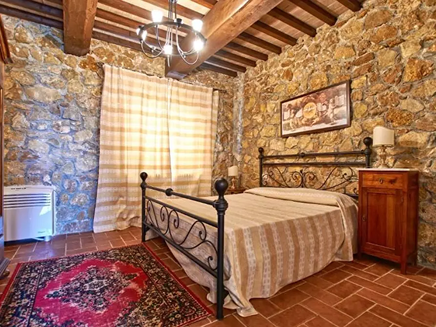 Immagine 24 di Villa in vendita  a Chianni