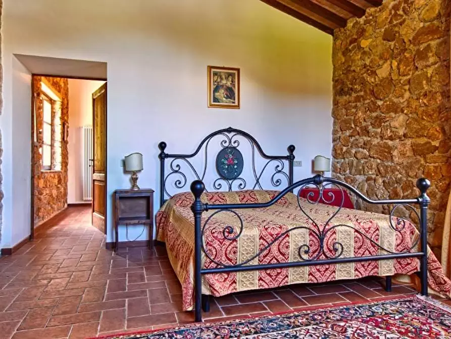 Immagine 23 di Villa in vendita  a Chianni