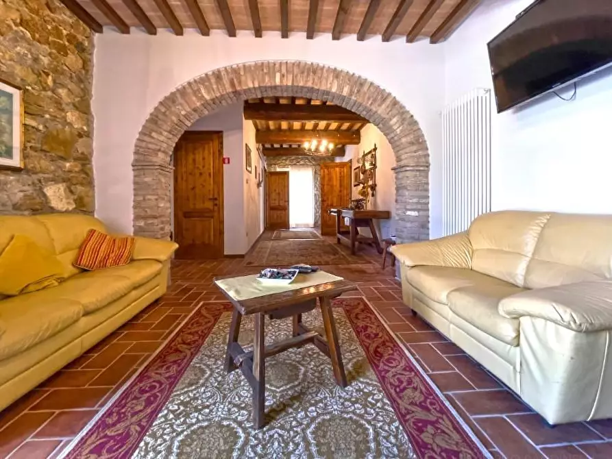 Immagine 13 di Villa in vendita  a Chianni