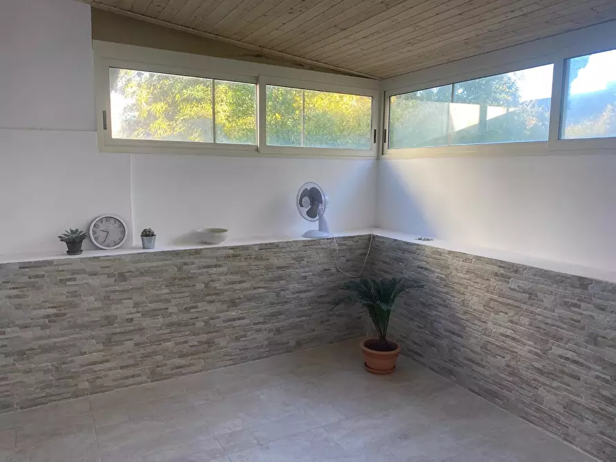 Immagine 3 di Villa in vendita  a Viareggio