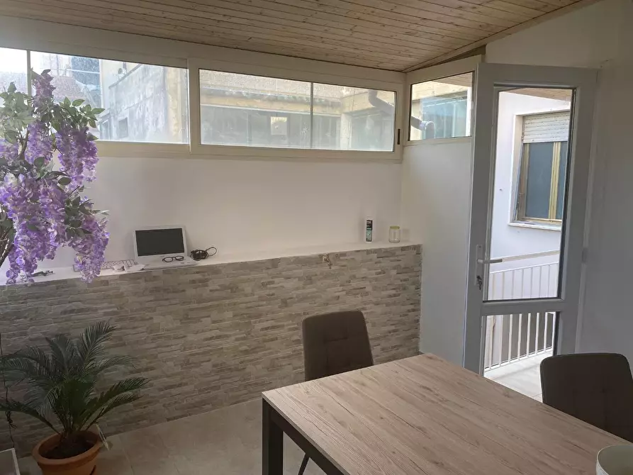 Immagine 2 di Villa in vendita  a Viareggio