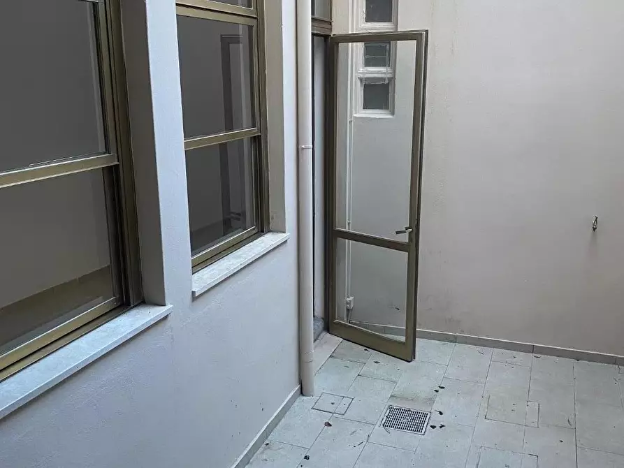 Immagine 34 di Villa in vendita  a Viareggio