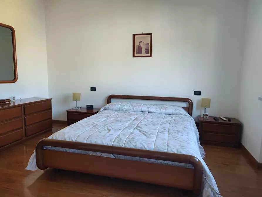 Immagine 22 di Casa indipendente in vendita  a Ortonovo