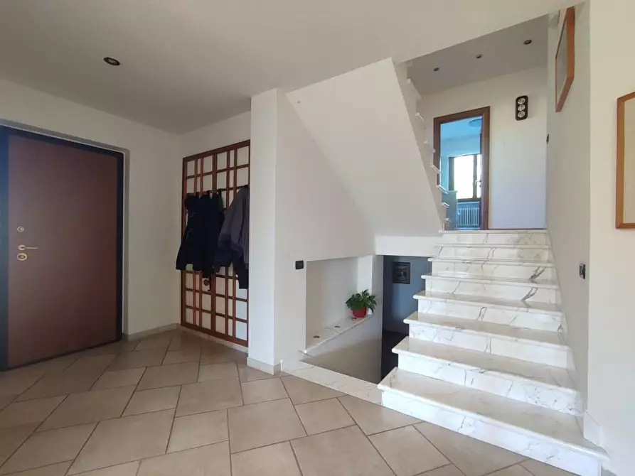 Immagine 9 di Casa indipendente in vendita  a Ortonovo