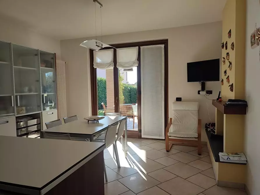 Immagine 14 di Casa indipendente in vendita  a Ortonovo