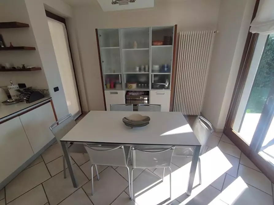 Immagine 16 di Casa indipendente in vendita  a Ortonovo