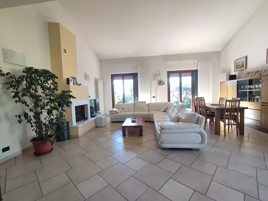 Immagine 11 di Casa indipendente in vendita  a Ortonovo