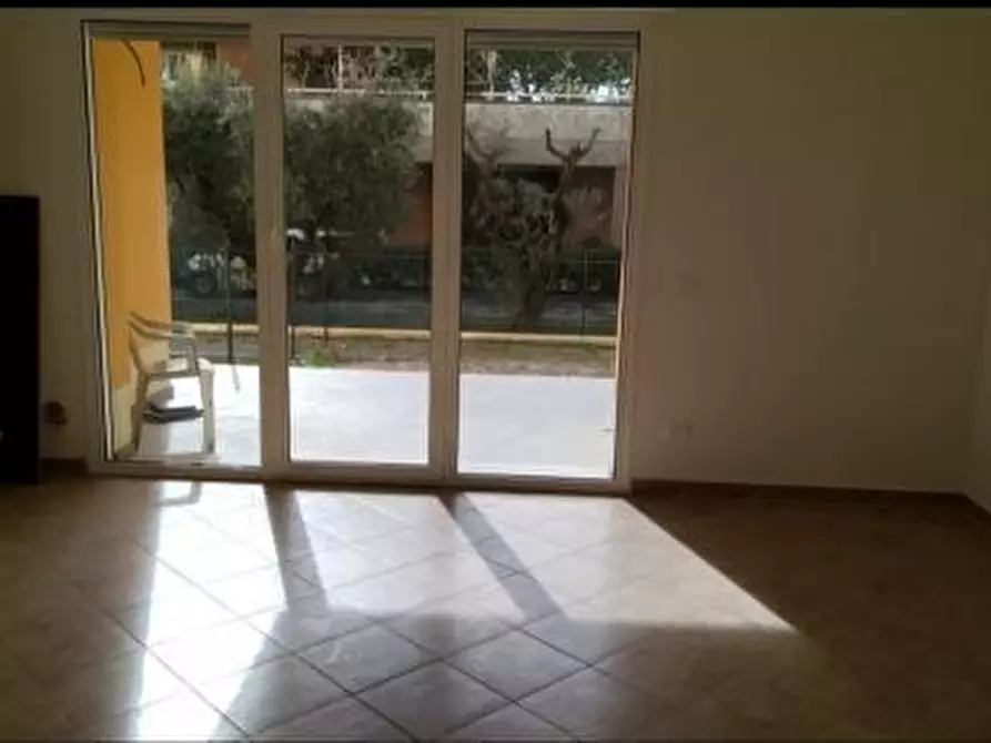 Immagine 11 di Appartamento in vendita  a Castelnuovo Magra