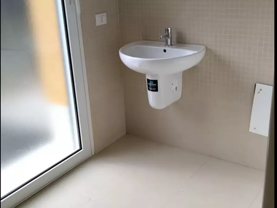 Immagine 4 di Appartamento in vendita  a Castelnuovo Magra