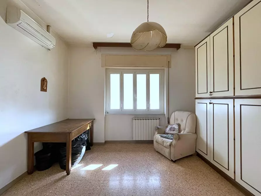 Immagine 13 di Appartamento in vendita  a Massarosa