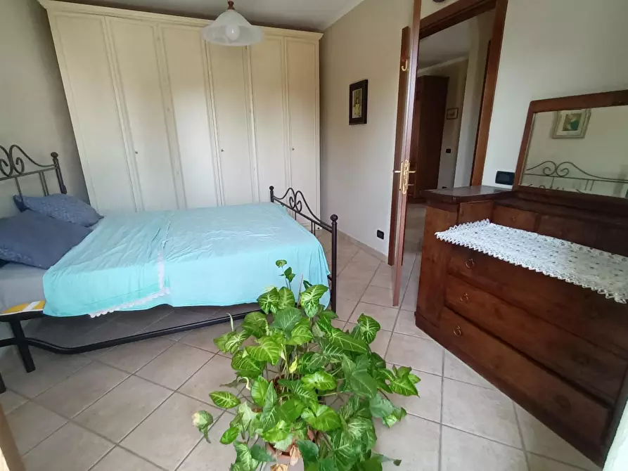 Immagine 12 di Villa in vendita  a Lucca