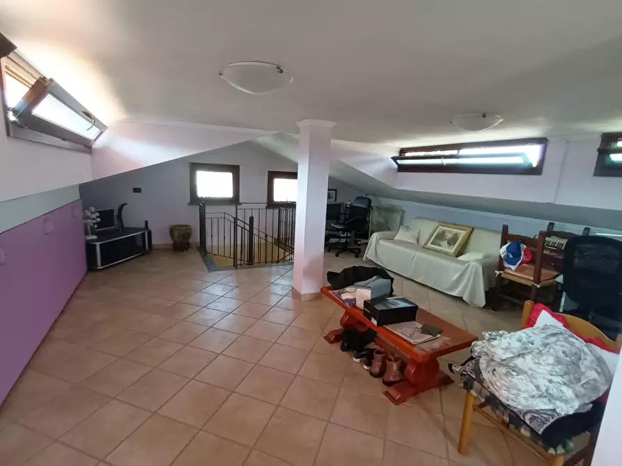 Immagine 7 di Villa in vendita  a Lucca