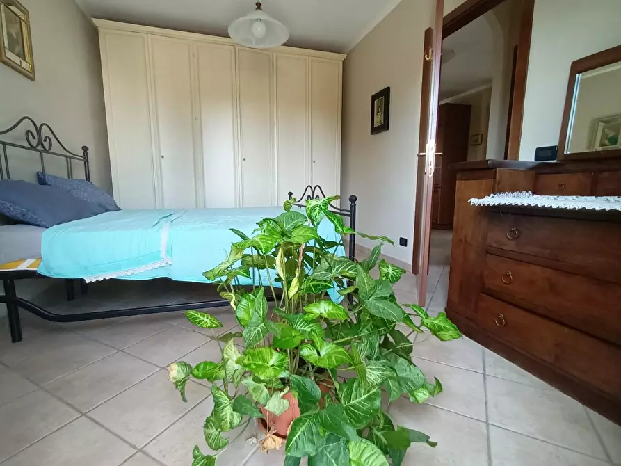 Immagine 11 di Villa in vendita  a Lucca