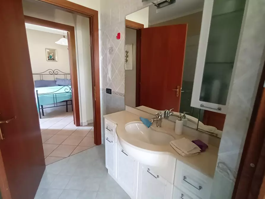 Immagine 14 di Villa in vendita  a Lucca