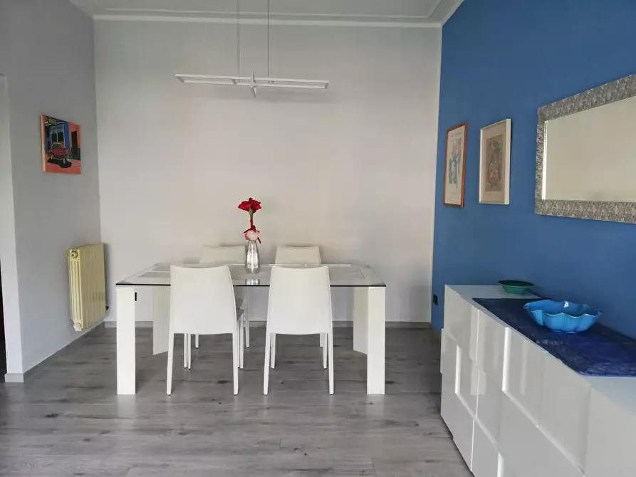 Immagine 1 di Appartamento in vendita  a Viareggio