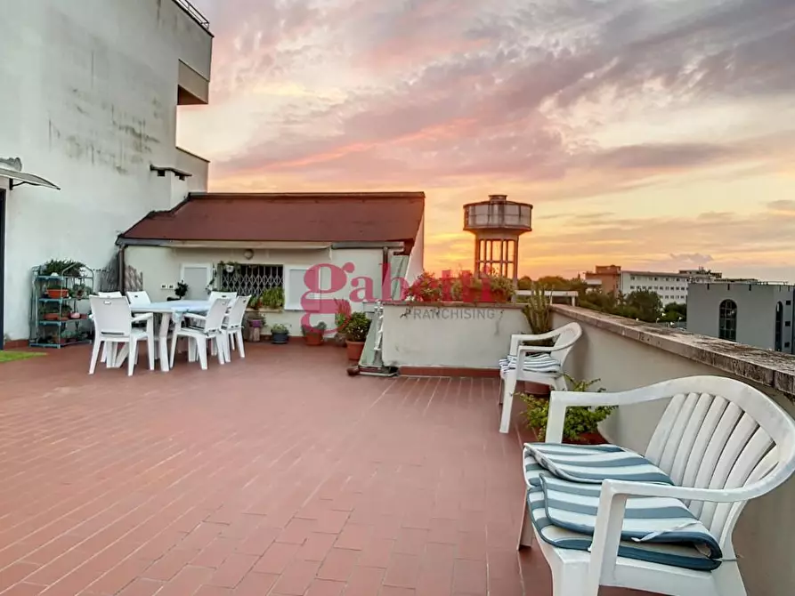 Immagine 2 di Appartamento in vendita  a Pisa