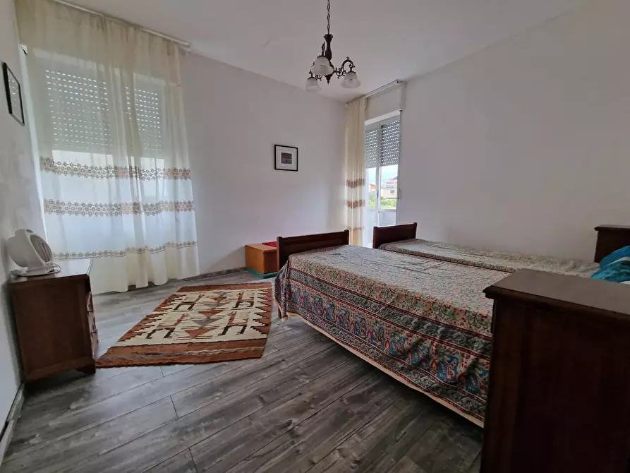 Immagine 7 di Appartamento in vendita  a Carrara