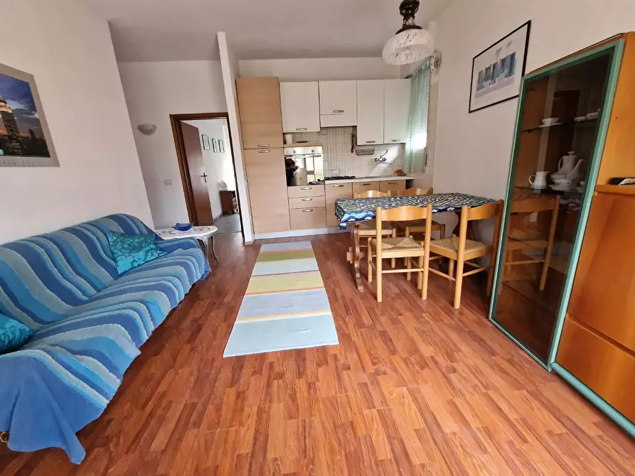 Immagine 4 di Appartamento in vendita  a Carrara