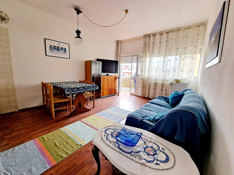 Immagine 1 di Appartamento in vendita  a Carrara