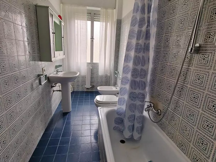 Immagine 11 di Appartamento in vendita  a Carrara