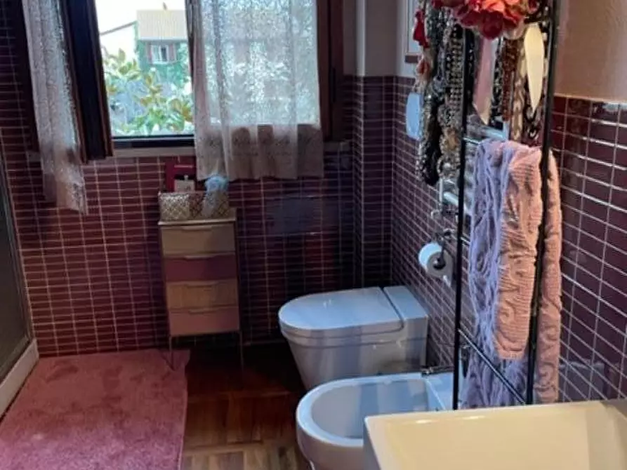 Immagine 23 di Villa in vendita  a Pisa