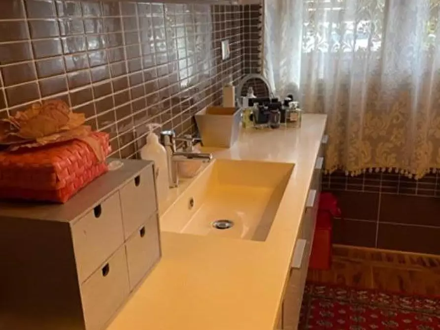 Immagine 3 di Villa in vendita  a Pisa