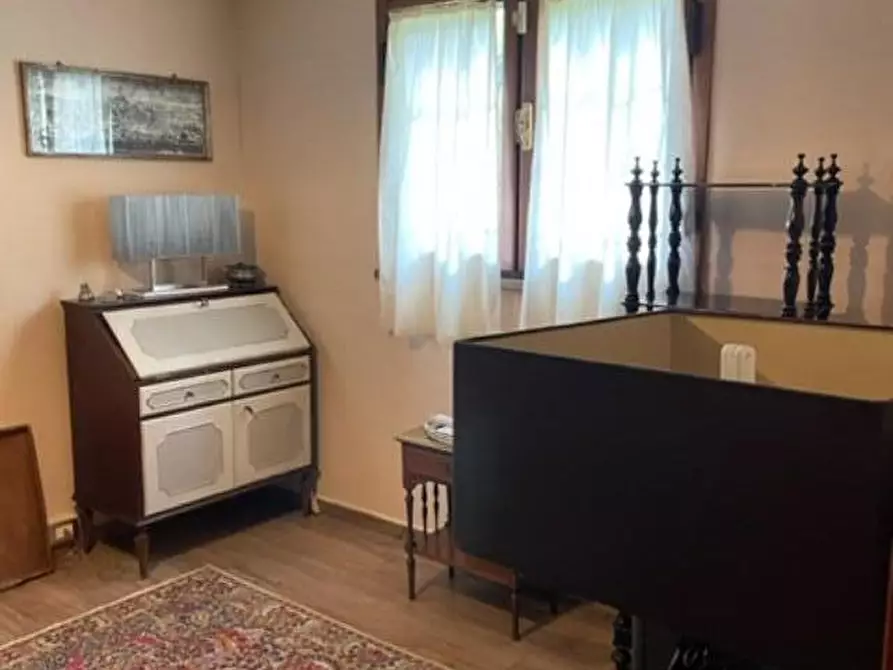 Immagine 16 di Villa in vendita  a Pisa