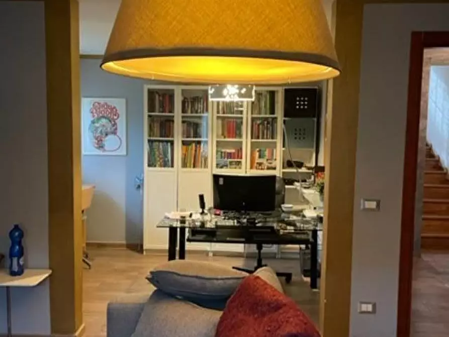 Immagine 12 di Villa in vendita  a Pisa