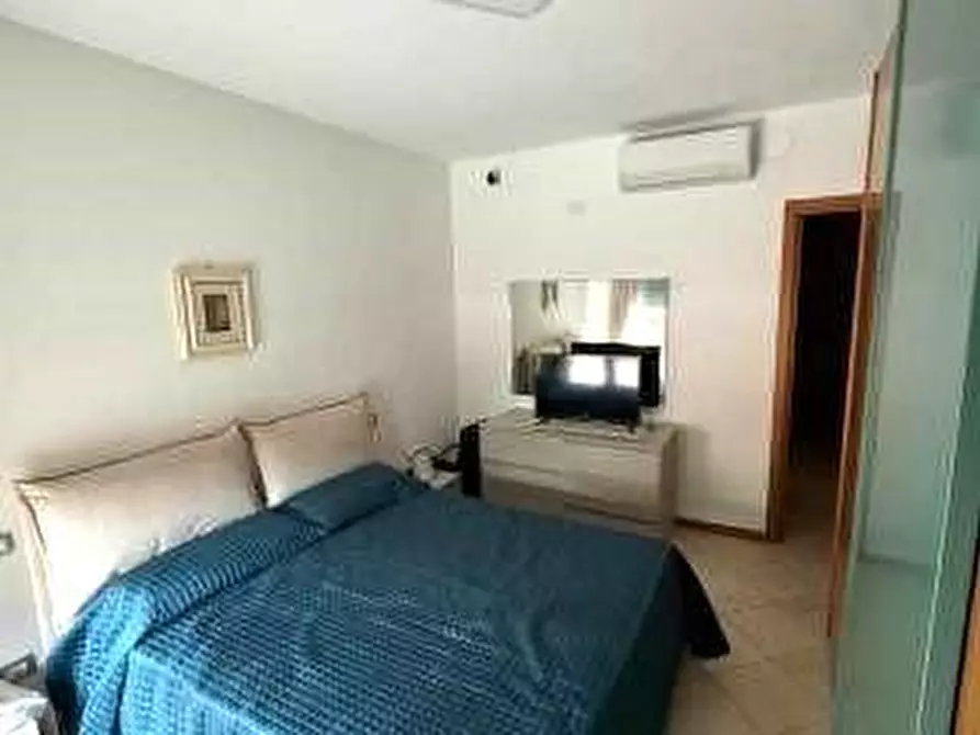 Immagine 9 di Appartamento in vendita  a Siena