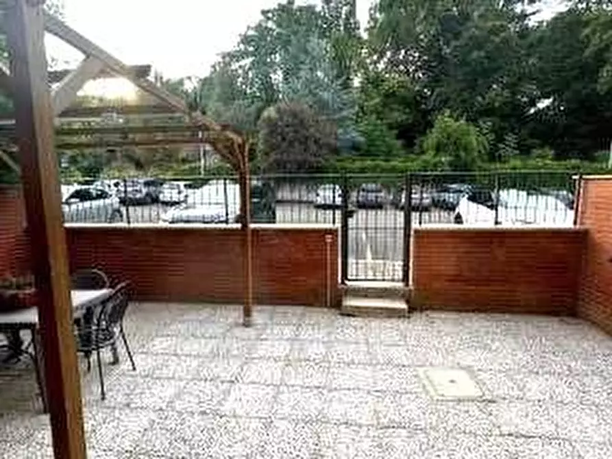 Immagine 16 di Appartamento in vendita  a Siena