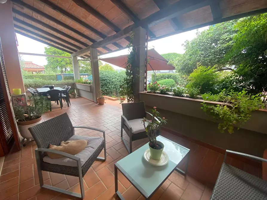 Immagine 3 di Casa bifamiliare in vendita  a Grosseto