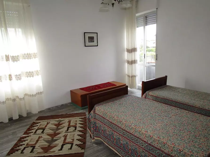 Immagine 3 di Appartamento in vendita  a Carrara