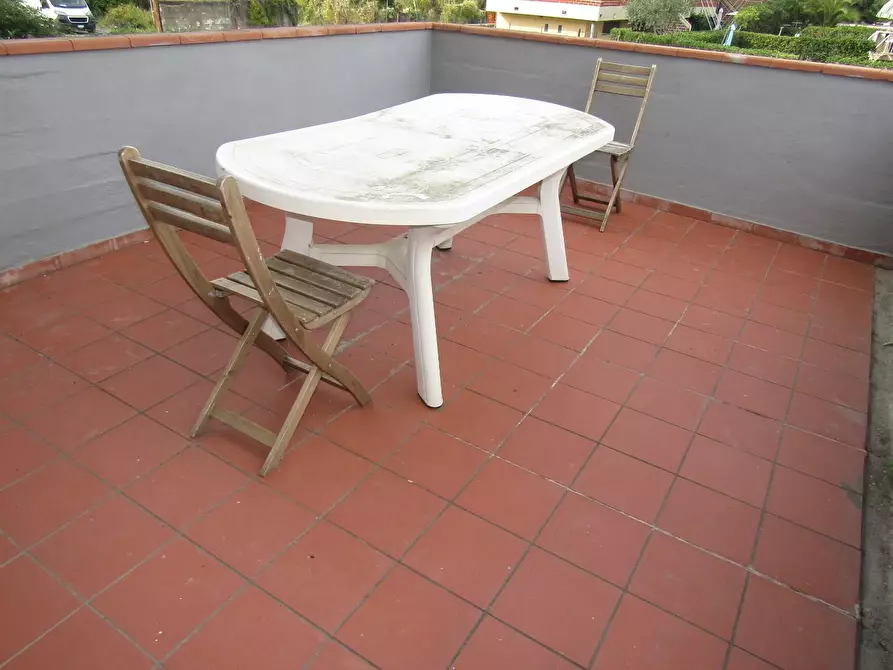 Immagine 12 di Appartamento in vendita  a Carrara