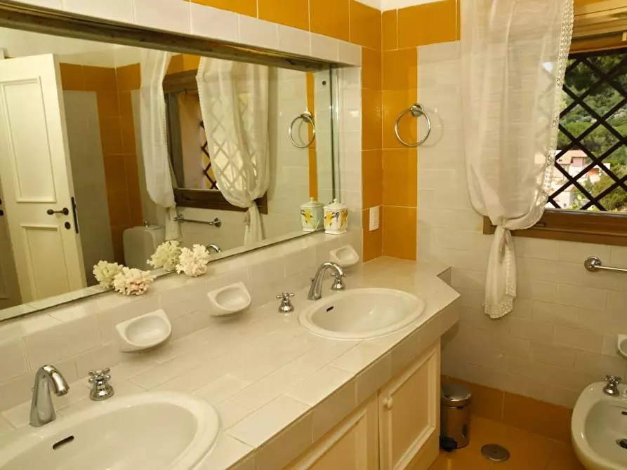 Immagine 17 di Villa in vendita  a Campo Nell'elba