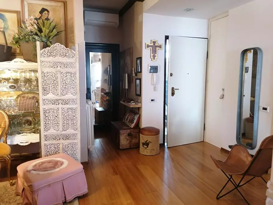 Immagine 4 di Appartamento in vendita  a Carrara