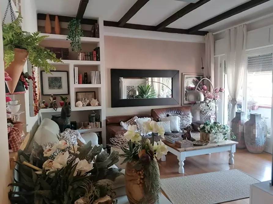 Immagine 3 di Appartamento in vendita  a Carrara