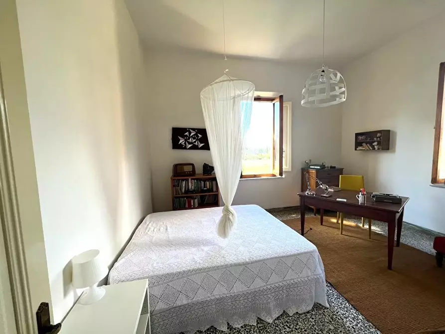 Immagine 10 di Villa in vendita  a Empoli