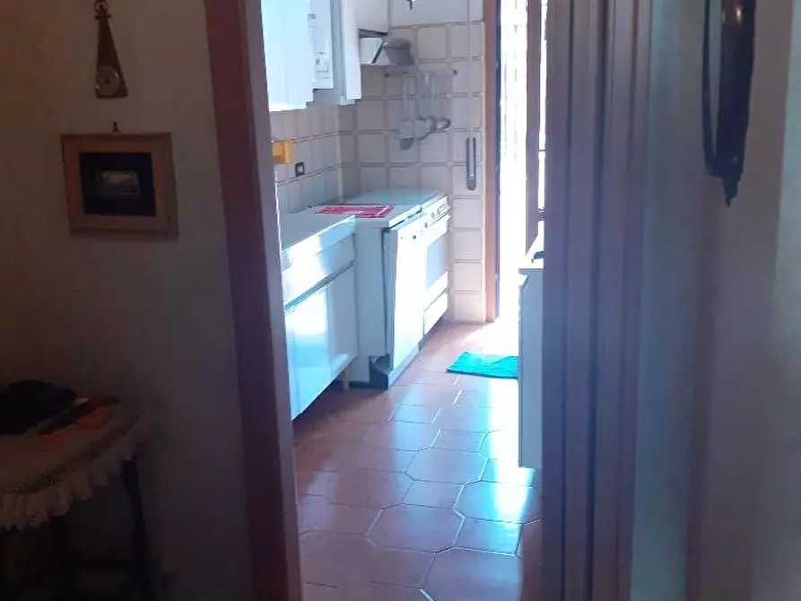 Immagine 11 di Appartamento in vendita  a Massa