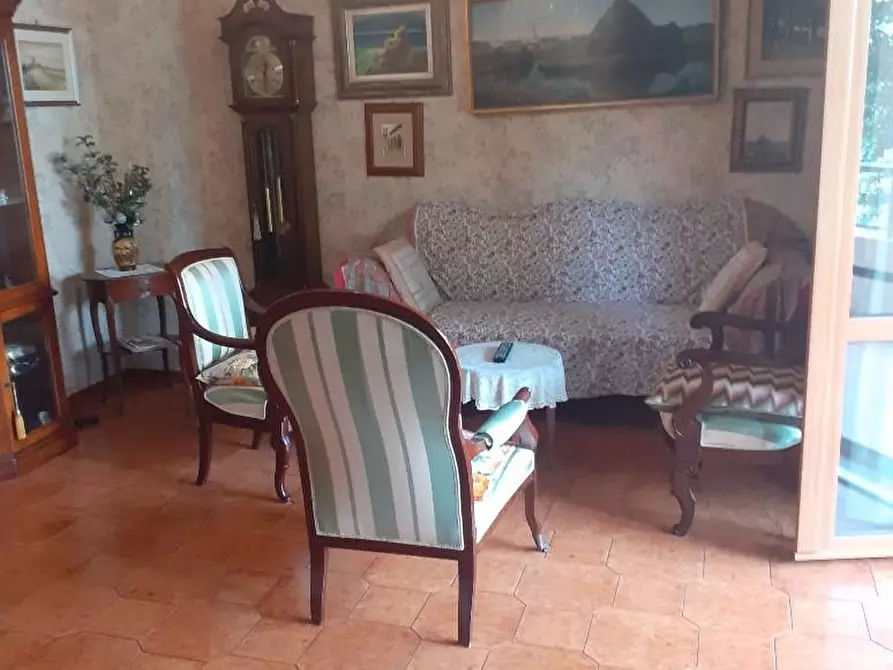 Immagine 10 di Appartamento in vendita  a Massa