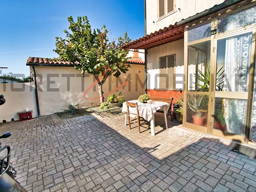 Immagine 3 di Casa semindipendente in vendita  a Campiglia Marittima