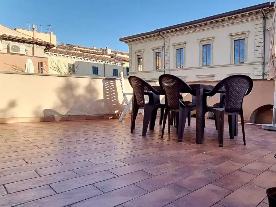 Immagine 4 di Appartamento in vendita  a Pisa