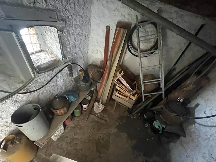 Immagine 32 di Porzione di casa in vendita  a La Spezia