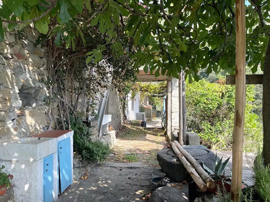 Immagine 9 di Porzione di casa in vendita  a La Spezia