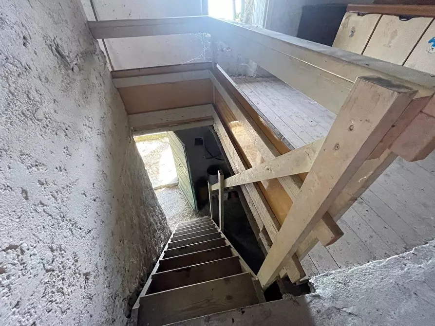 Immagine 12 di Porzione di casa in vendita  a La Spezia