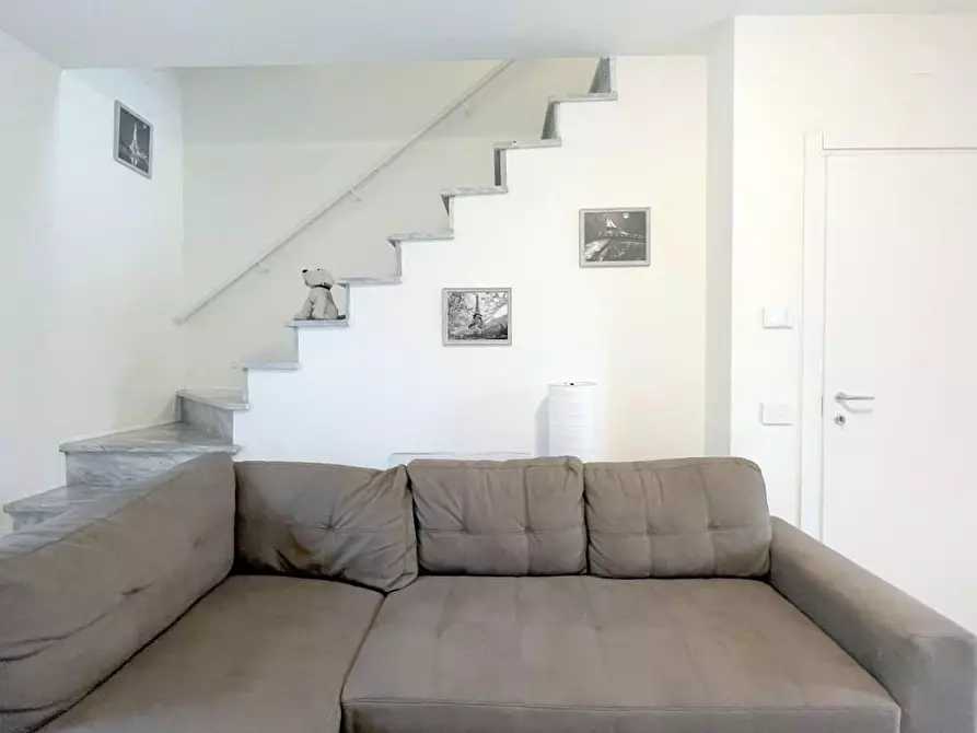 Immagine 5 di Casa bifamiliare in vendita  a Camaiore