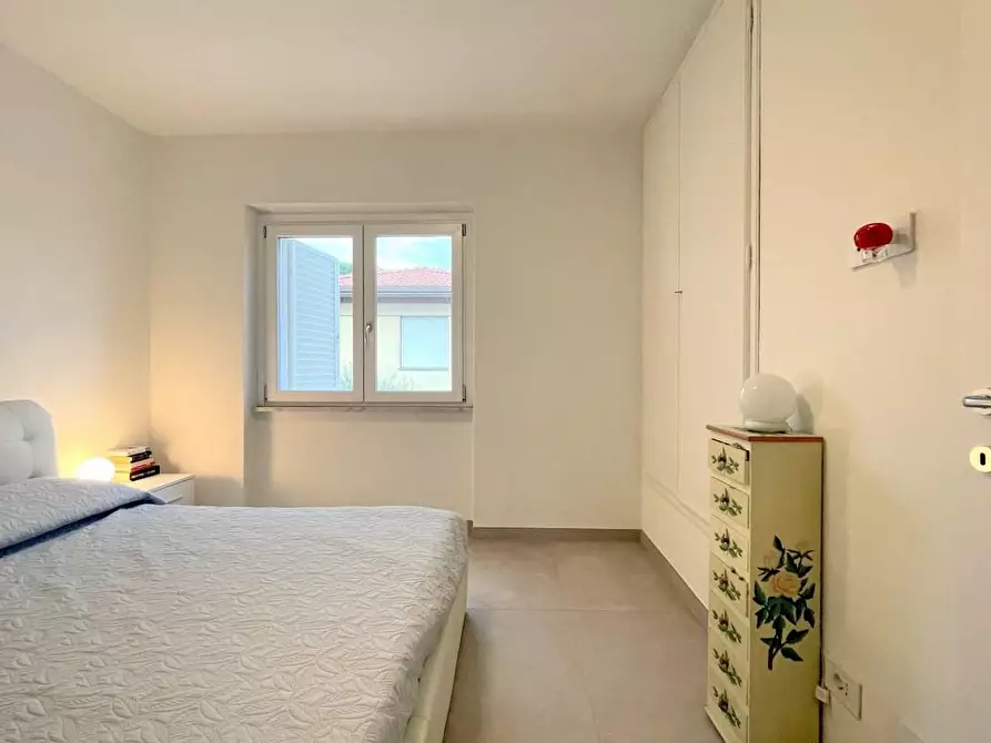 Immagine 27 di Casa bifamiliare in vendita  a Camaiore