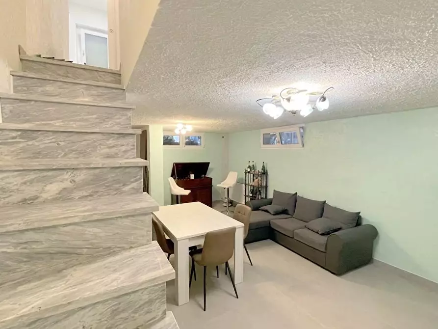 Immagine 16 di Casa bifamiliare in vendita  a Camaiore